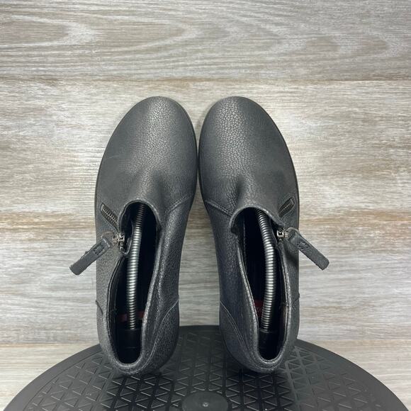 Ecco Black Ankle Boots - Picture 5 of 8